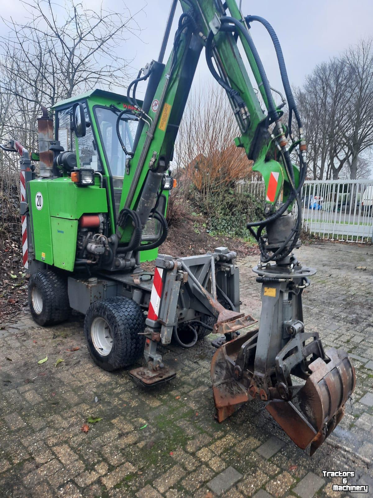 Pelles sur pneus Hansa APZ331 Kraan