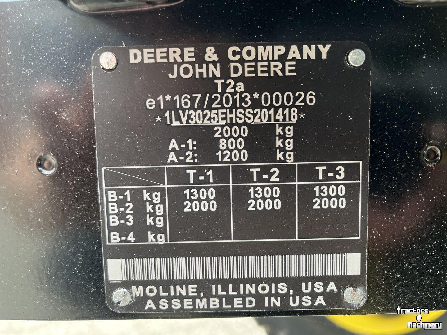 Tracteur pour vignes et vergers John Deere 3025E