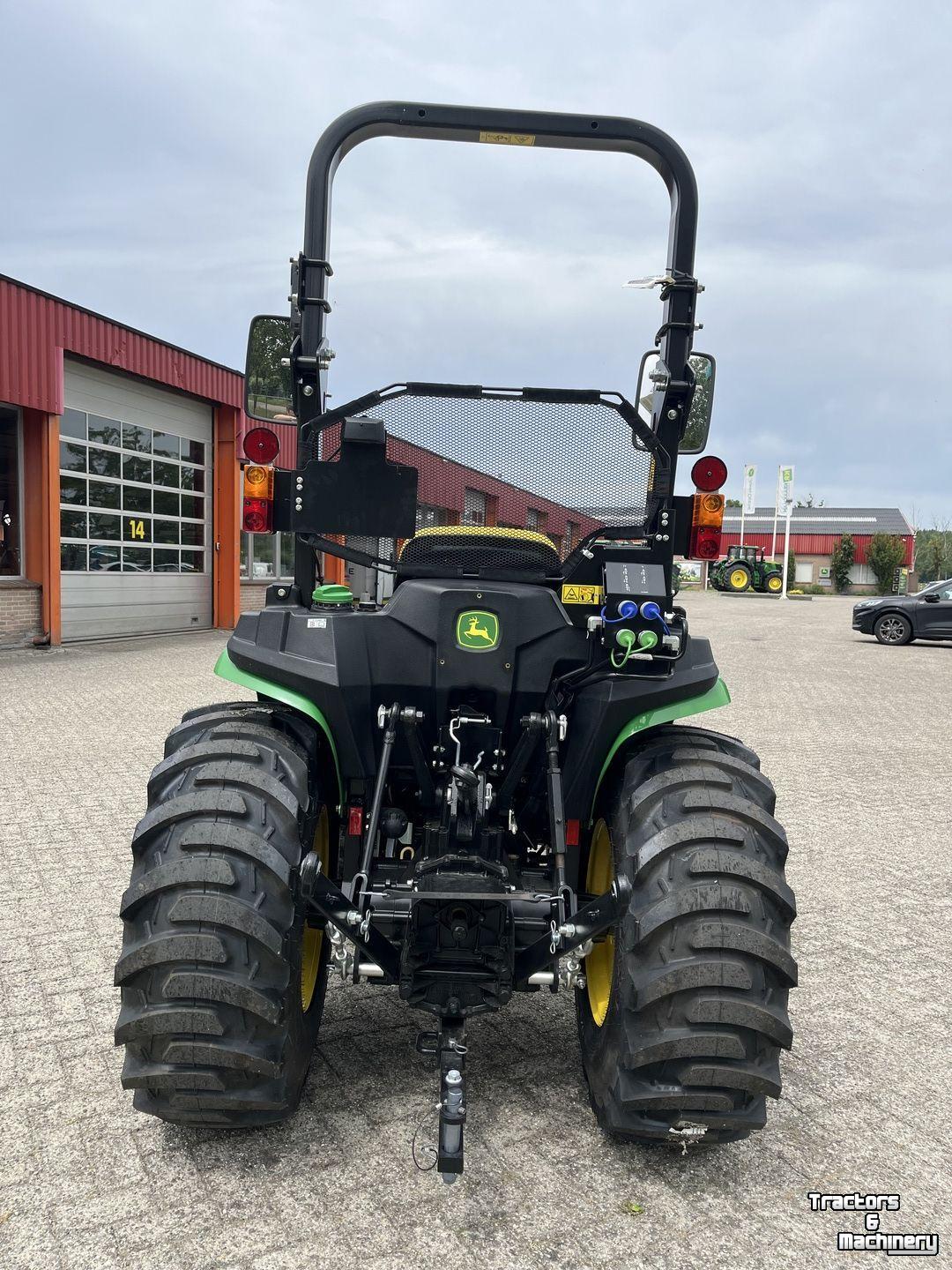 Tracteur pour vignes et vergers John Deere 3025E