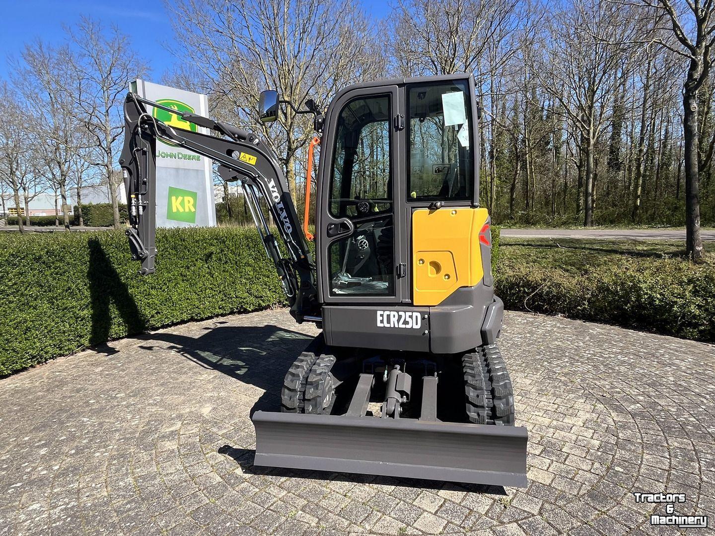 Pelleteuse Volvo ECR 25 DFL