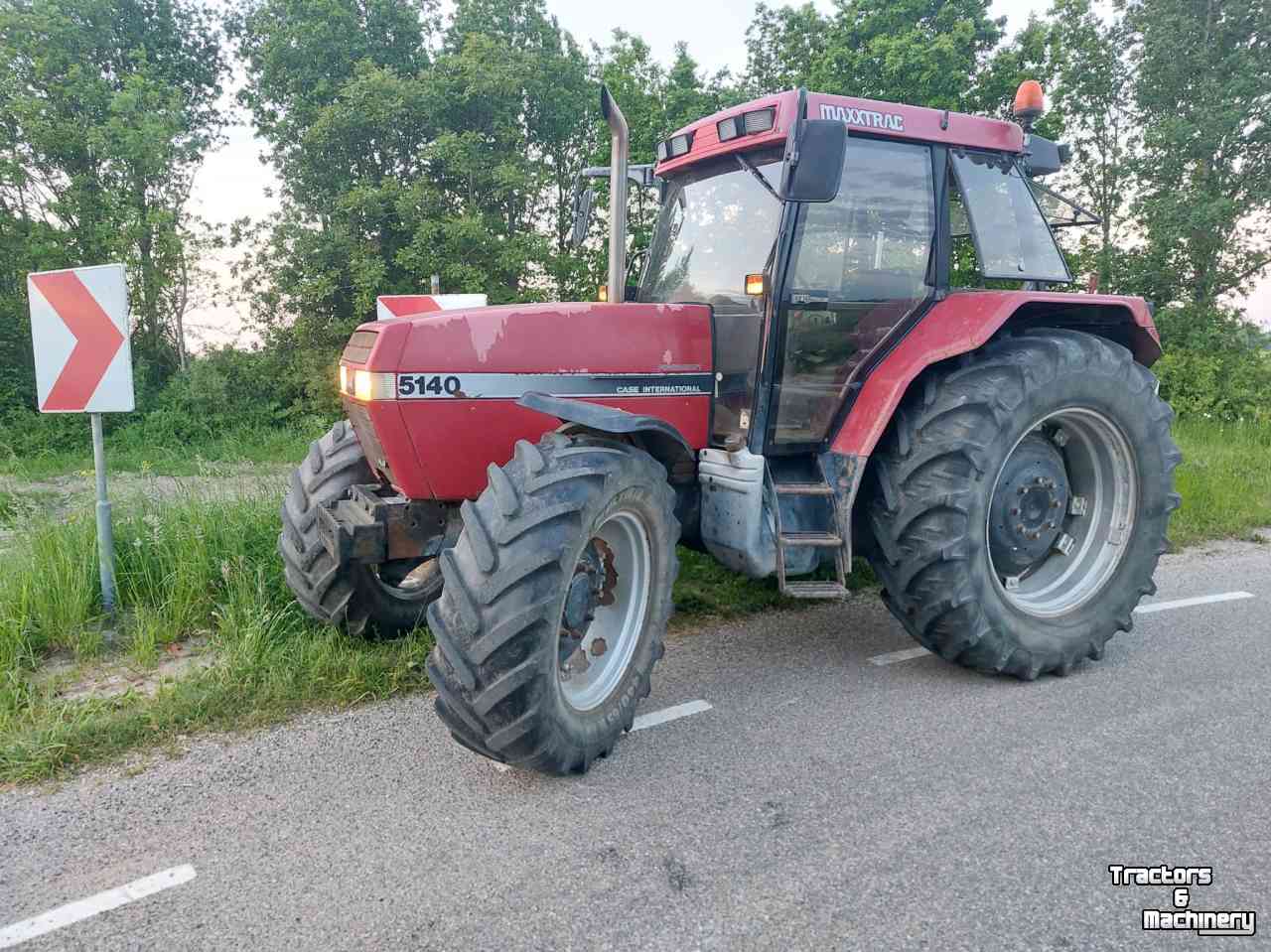 Tracteurs Case-IH 5130