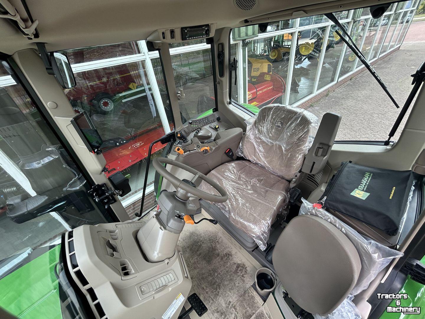 Tracteur John Deere 6M 125