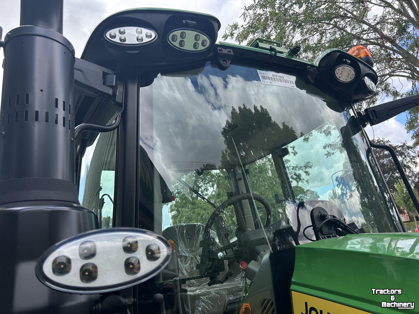 Tracteur John Deere 6M 125