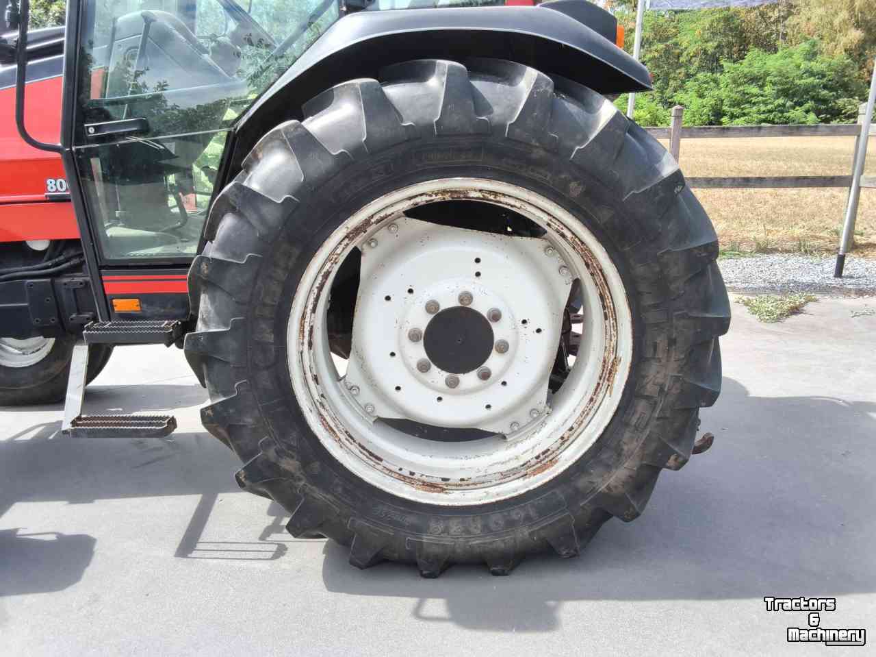 Tracteur Valtra 800