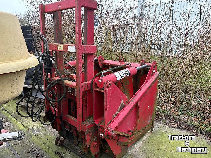 Coupe-blocs d'ensilage Redrock HA 140