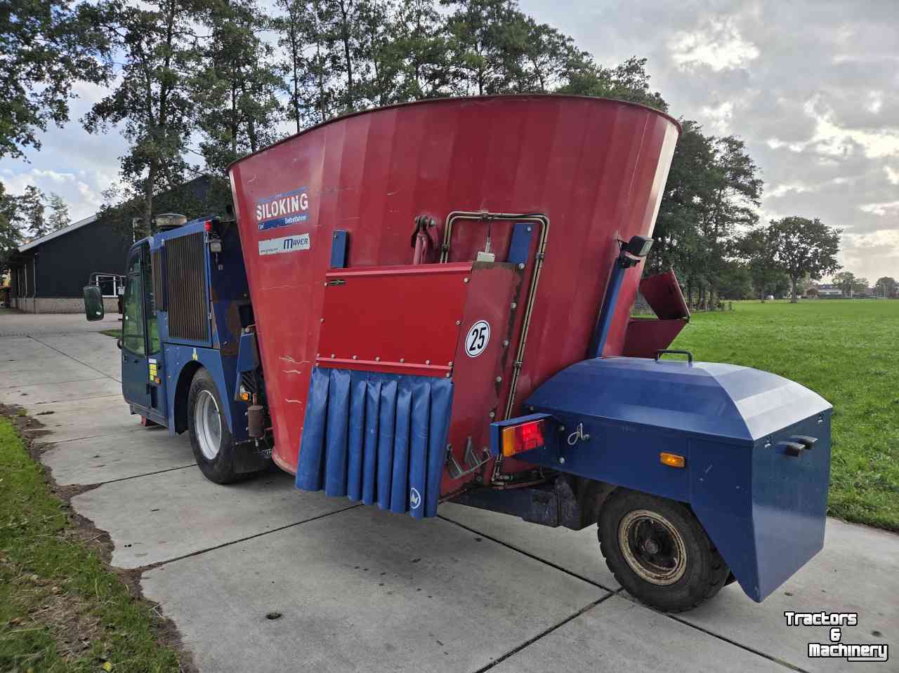 Mélangeuse automotrice Siloking SF13 zelfrijdende voermengwagen
