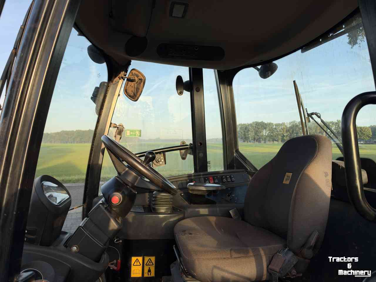 Chargeuse sur pneus JCB 407