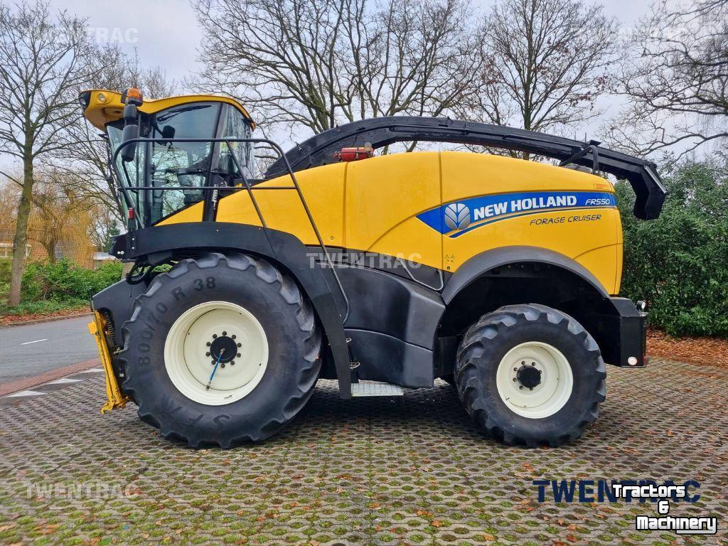 Ensileuse automotrice New Holland FR 550 hakselaar