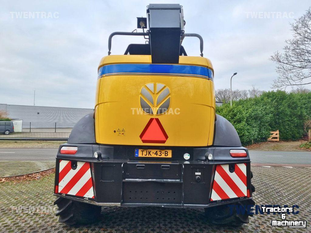 Ensileuse automotrice New Holland FR 550