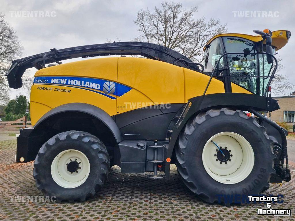 Ensileuse automotrice New Holland FR 550 hakselaar