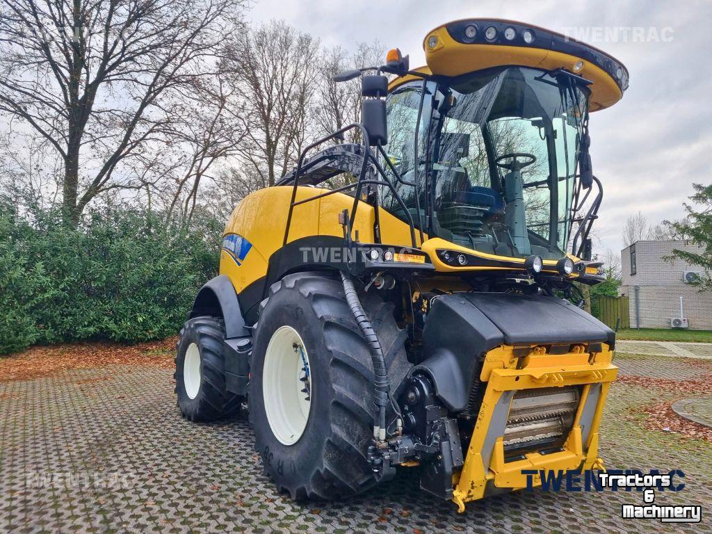 Ensileuse automotrice New Holland FR 550 hakselaar