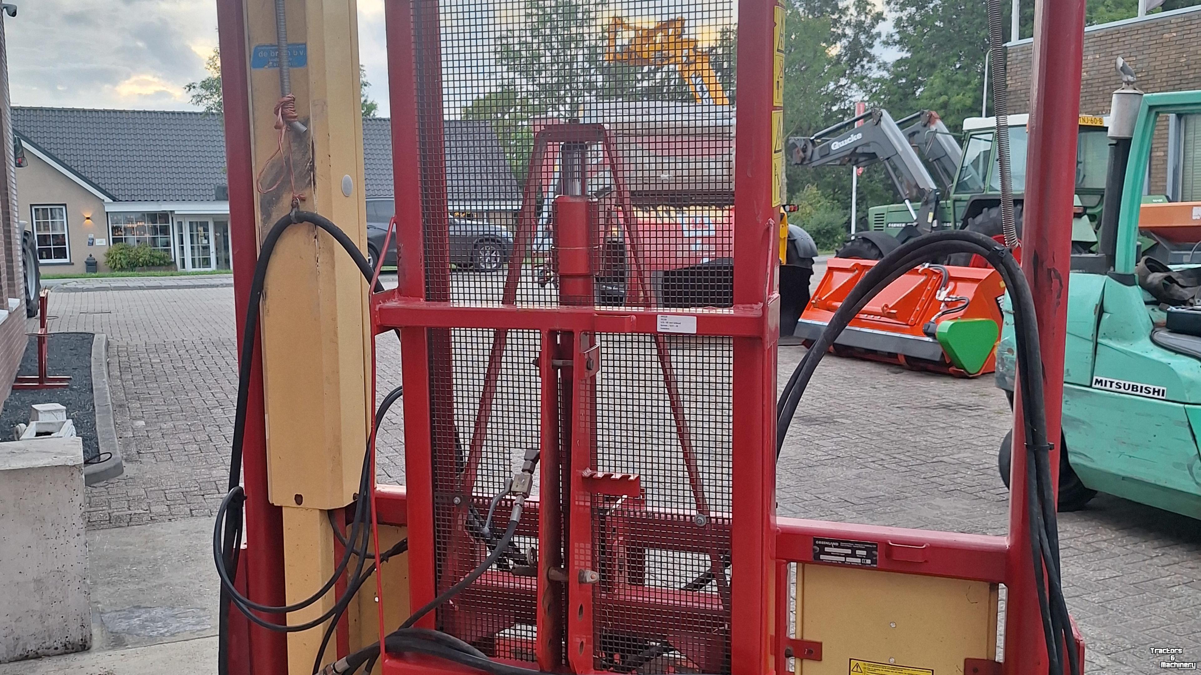 Désileuse à bloc Vicon VICON UZS 195 met hefmast