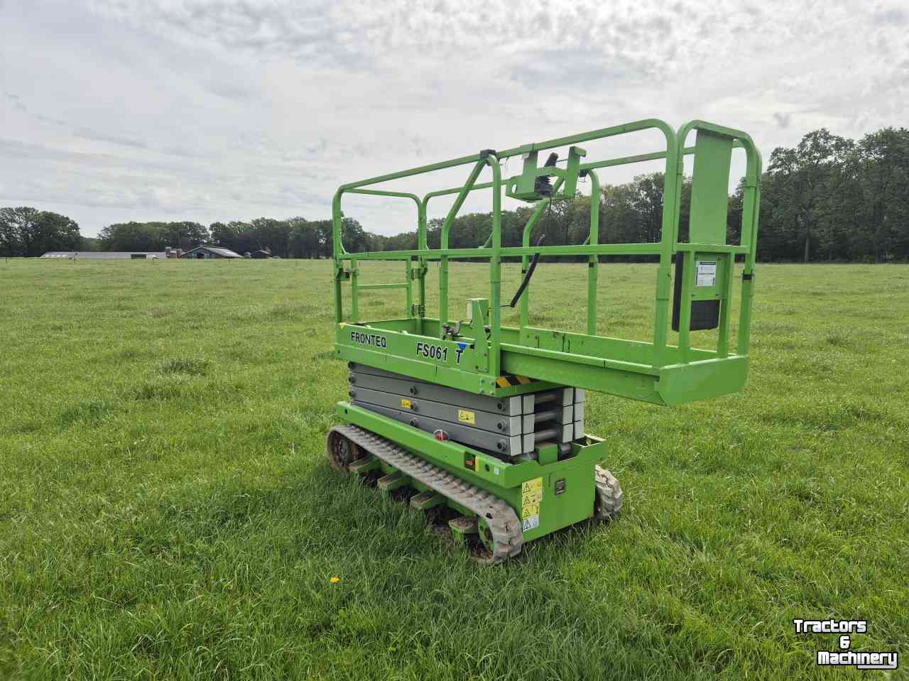 Elévateur à nacelle  Fronteq FS0610T Schaar hoogwerker rups