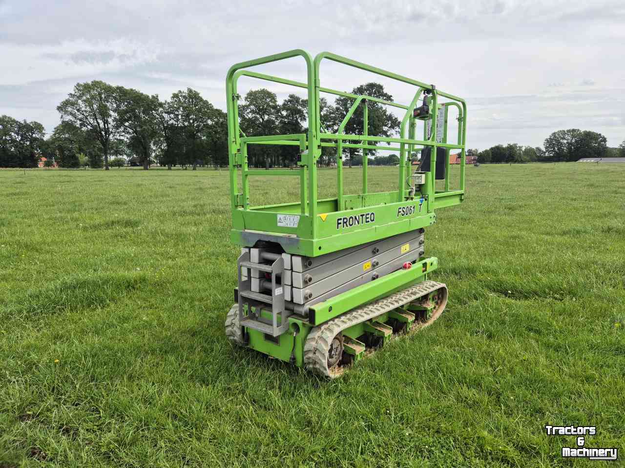 Elévateur à nacelle  Fronteq FS0610T Schaar hoogwerker rups
