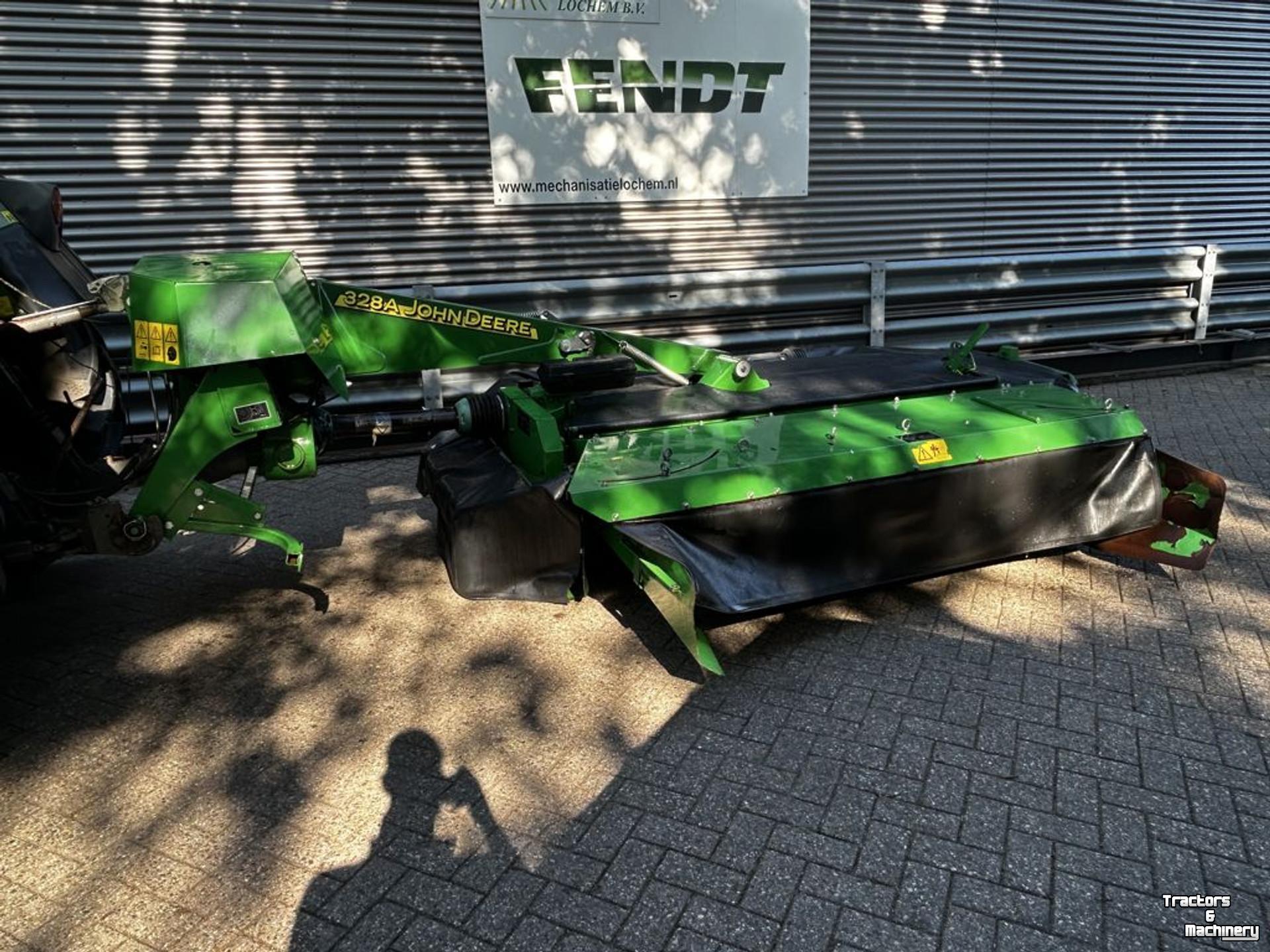 Faucheuse John Deere 328A