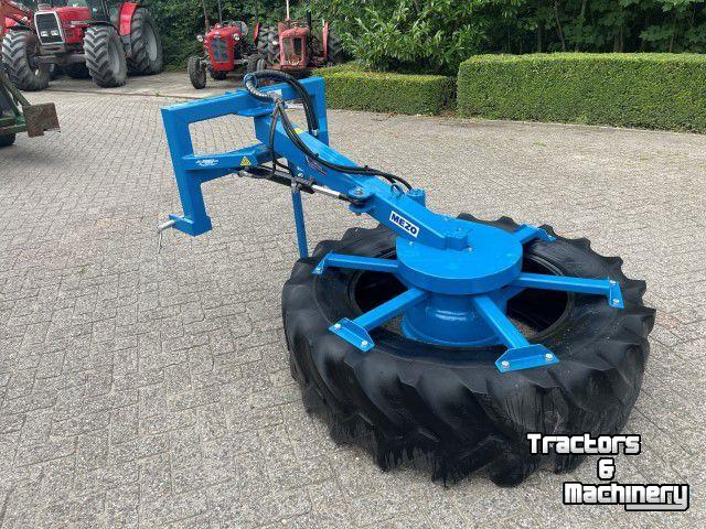 Pousse fourrage à pneu Mezo VOERVEGER VV100A