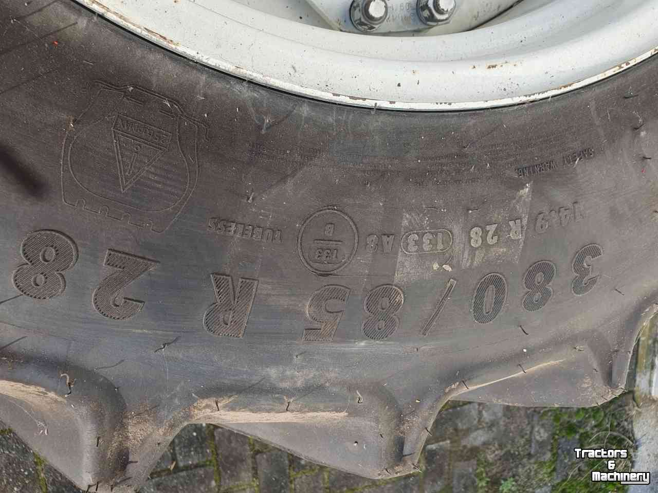 Roues, Pneus, Jantes, Barillets Jumelage Mitas 380/85R28