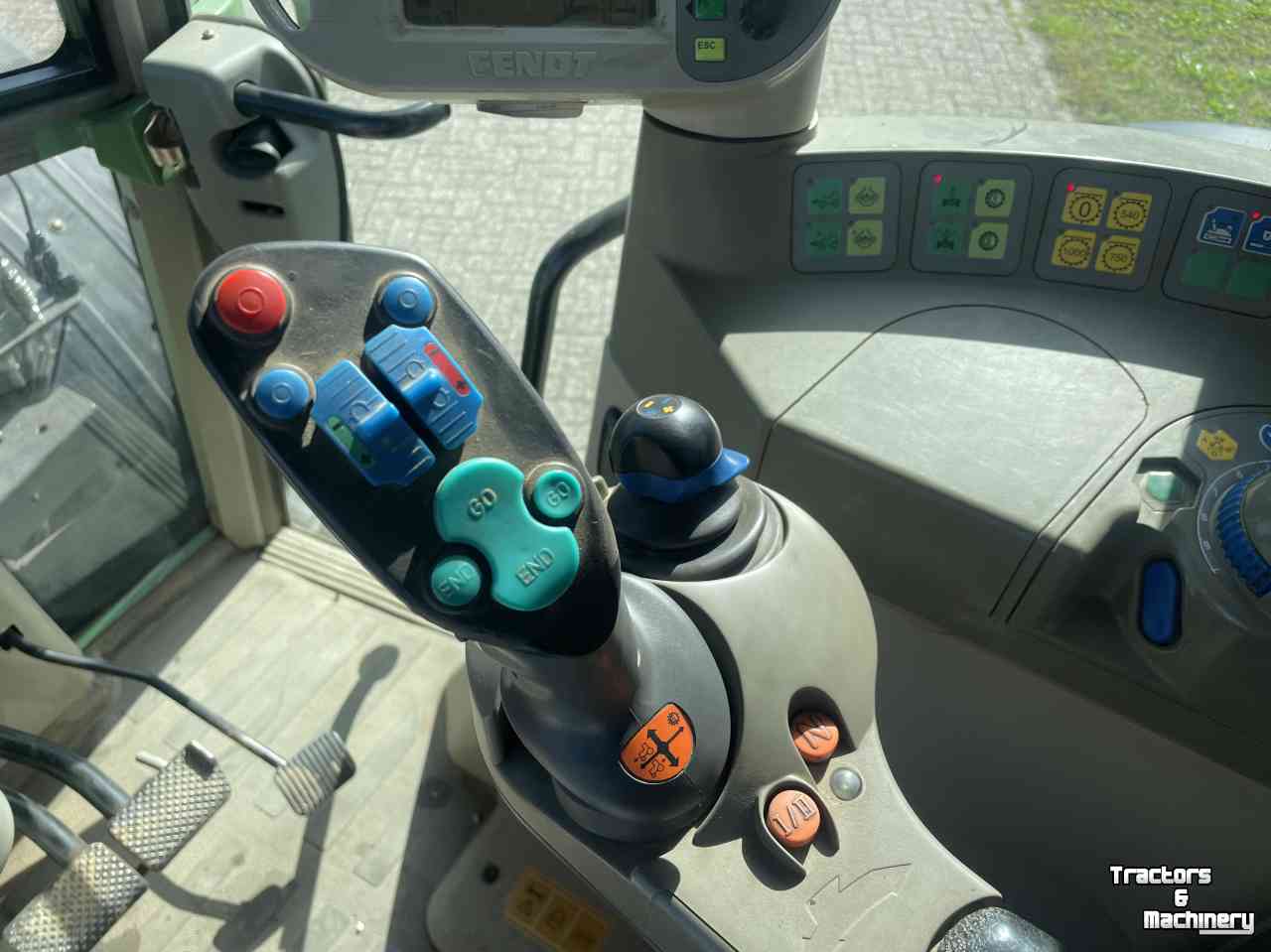 Tracteur Fendt Favorit 711 Vario
