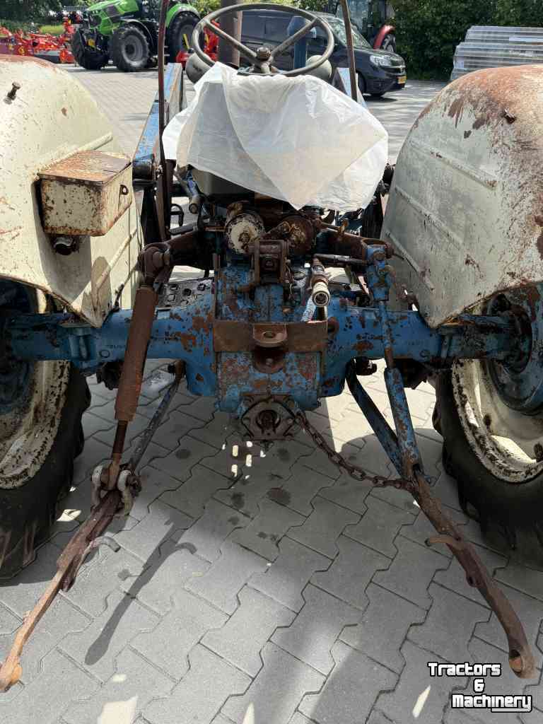 Tracteurs anciens Ford Dexta