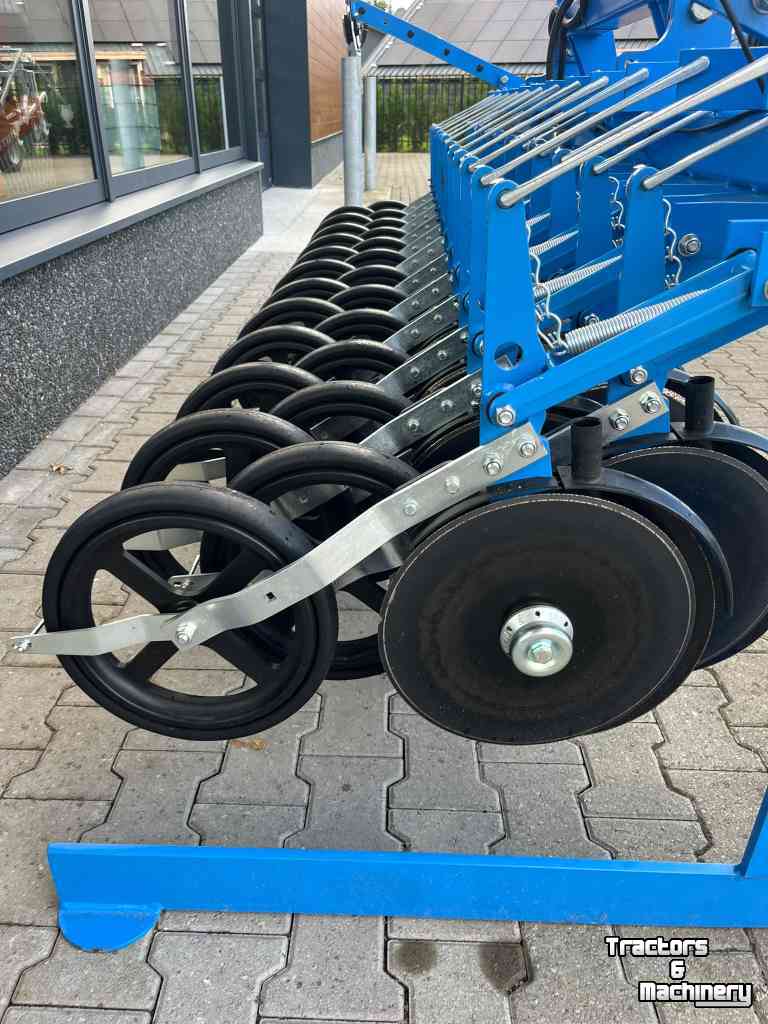 Semoir Lemken Demo Solitair 9/300