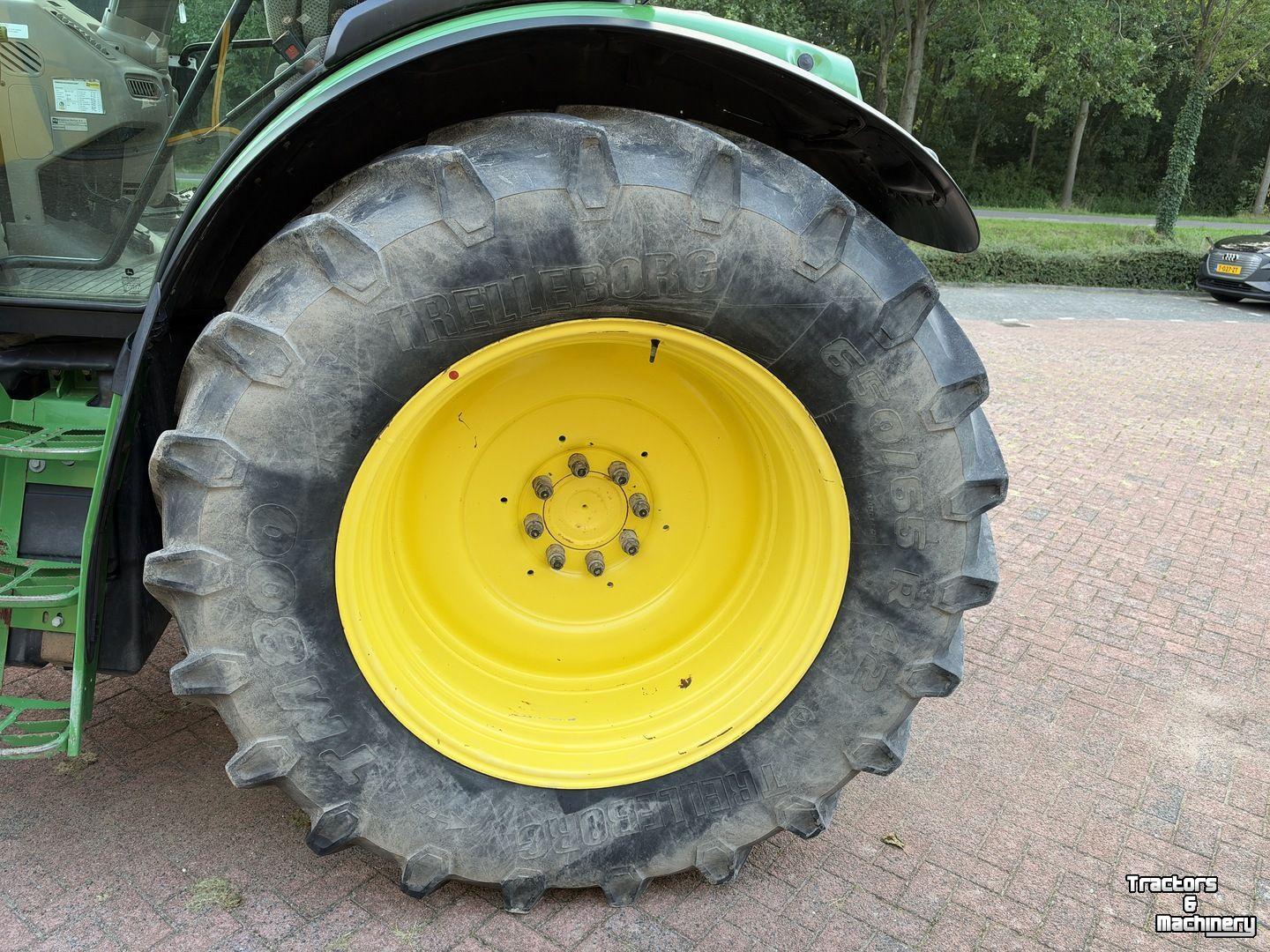Tracteur John Deere 6155R