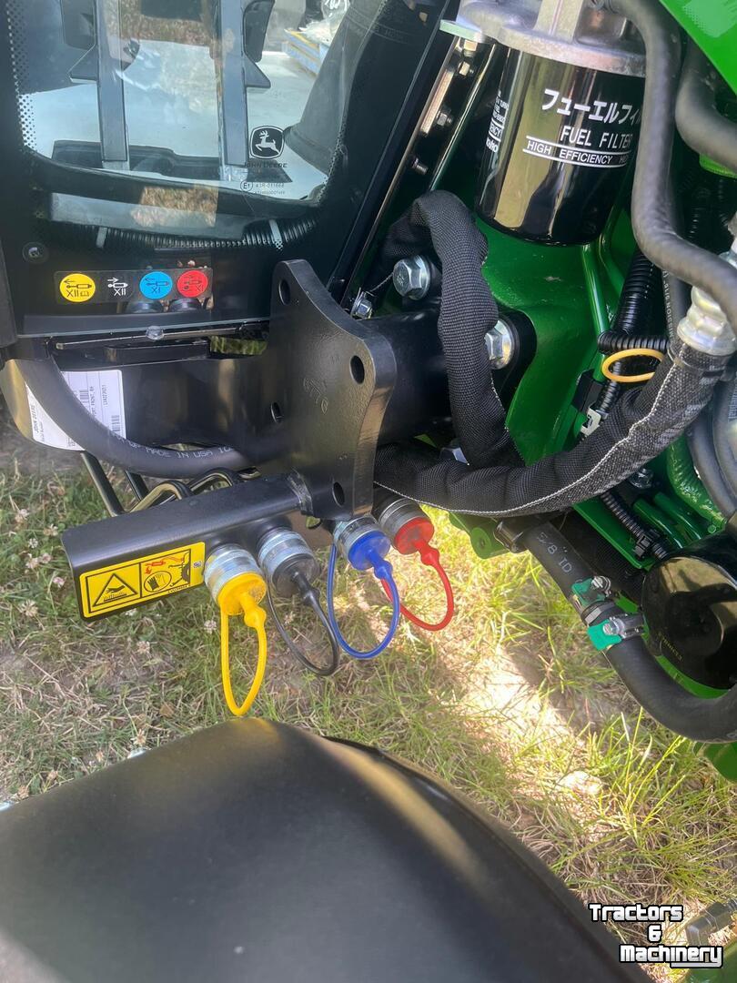 Tracteur pour vignes et vergers John Deere 3046R