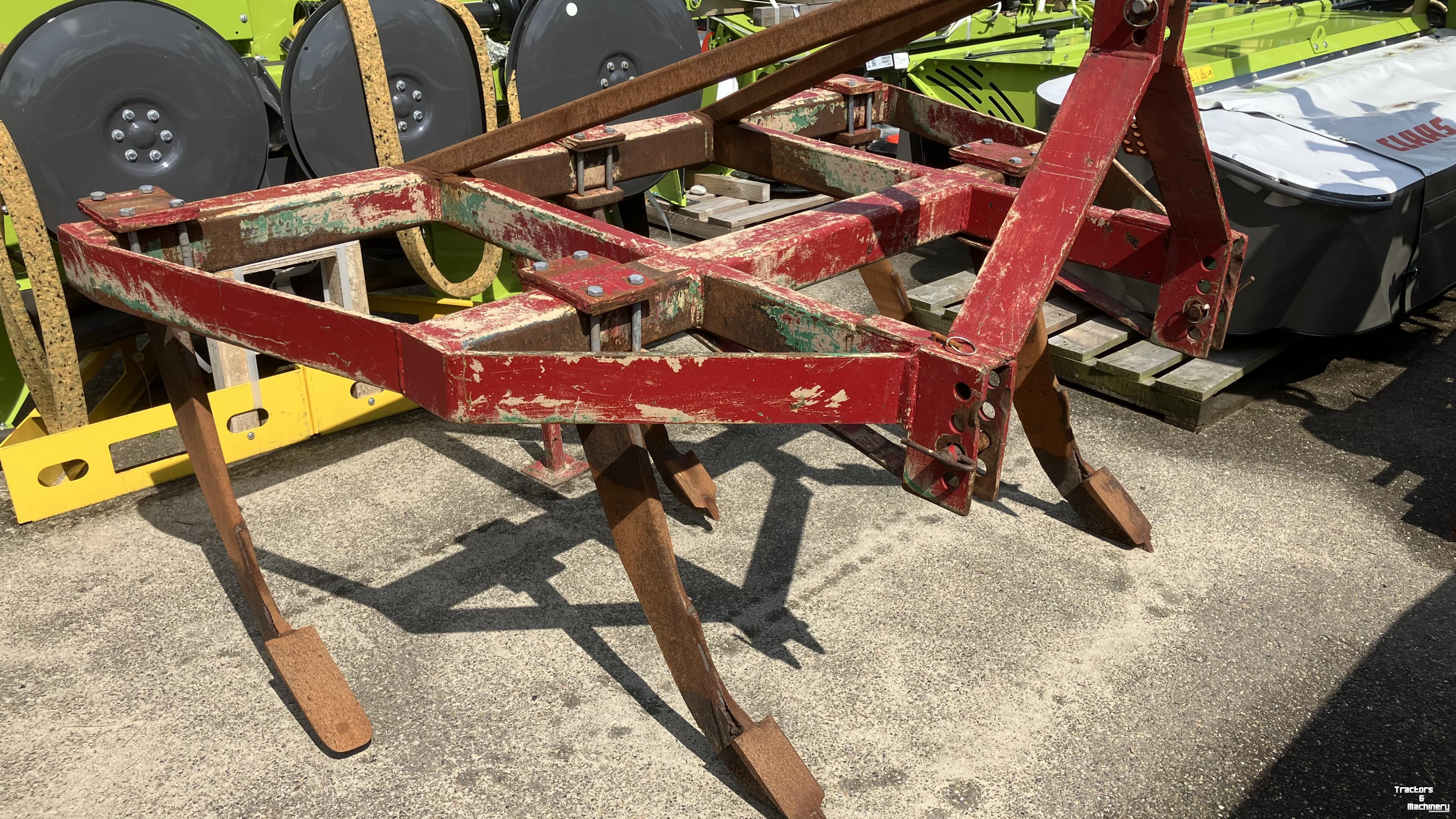 Cultivateur  Woeler 5 poot