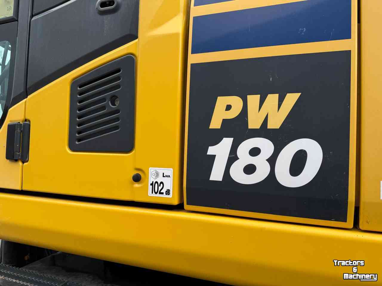 Pelles sur pneus Komatsu PW18-10