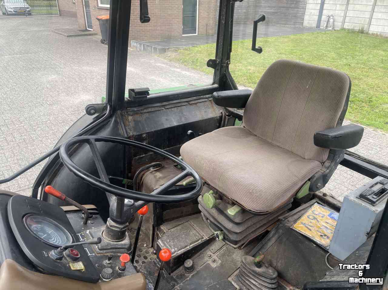 Tracteur John Deere 1640 MC-1 cab.