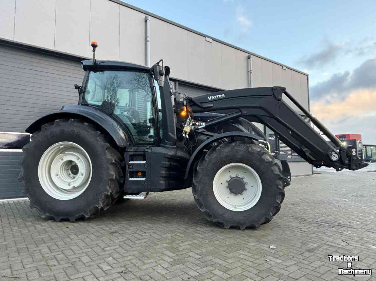 Tracteur Valtra T175eA (eco active uitvoering)