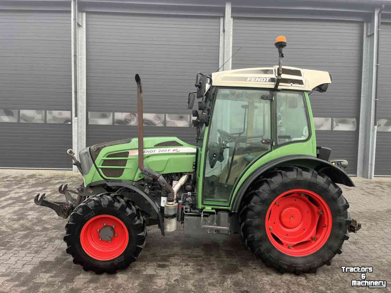 Tracteur Fendt 209 f