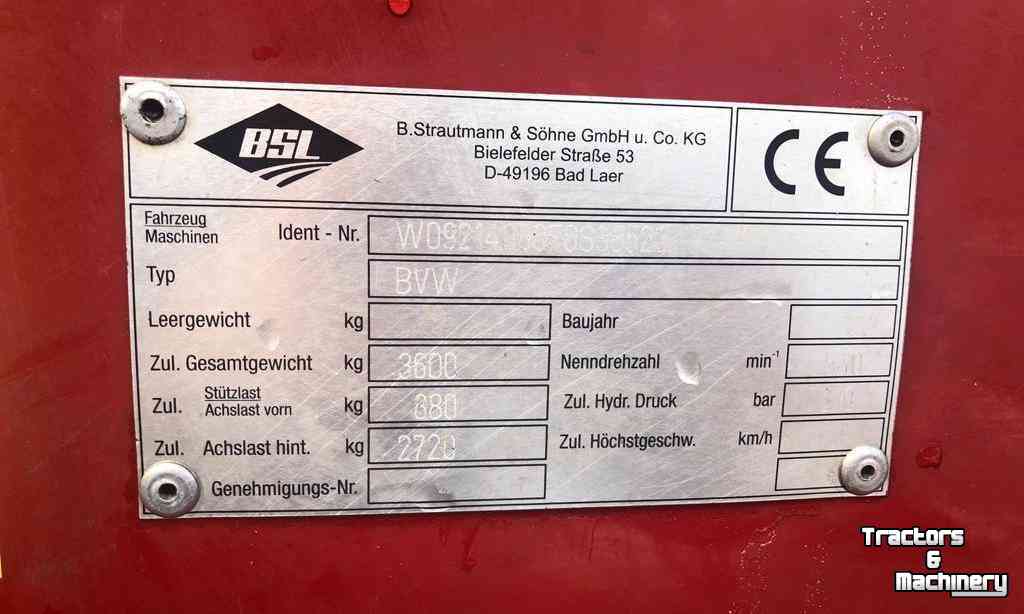 Distributeur de fourrage en bloc Strautmann BVW Blokkenwagen