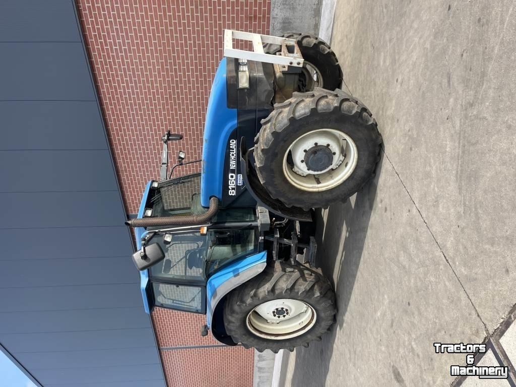 Tracteur New Holland 8160