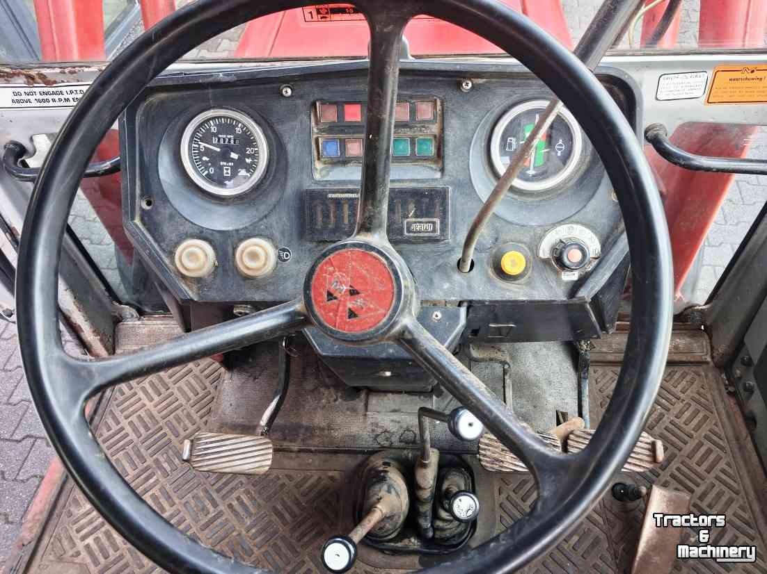Tracteur Massey Ferguson 675