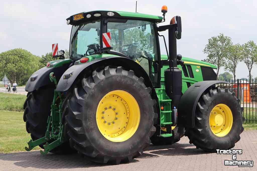 Tracteur John Deere 6R 215