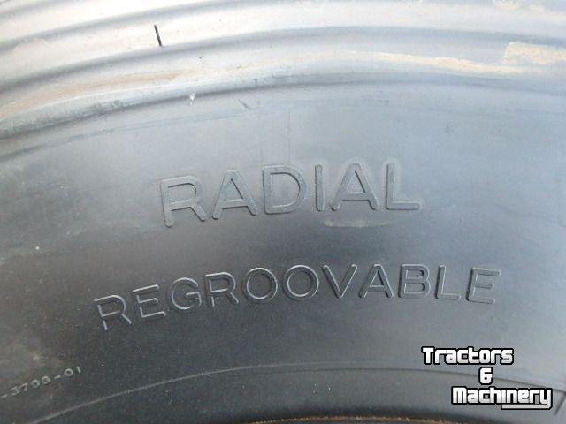 Roues, Pneus, Jantes, Barillets Jumelage  335/80R20 8 gaats velg