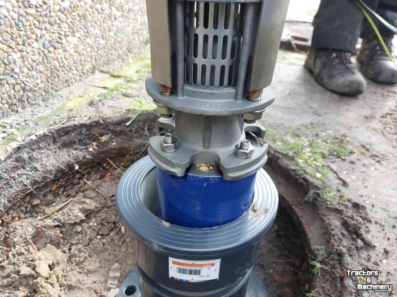 Pompe d‘irrigation  Diepwelpomp  22 KW voor 160 mm bron.