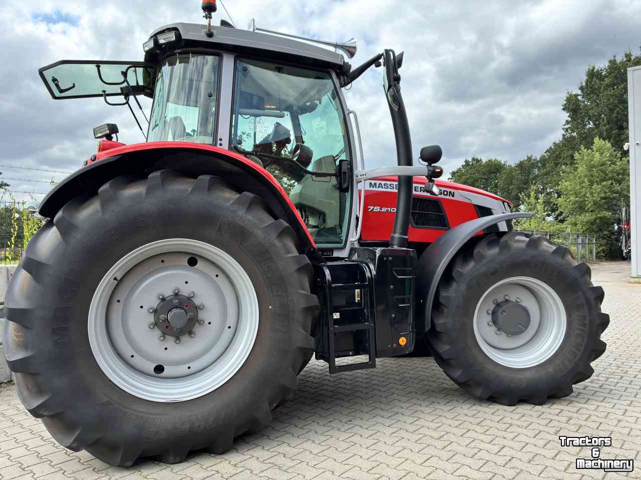 Tracteur Massey Ferguson 7S.210 Dyna-VT Exclusive