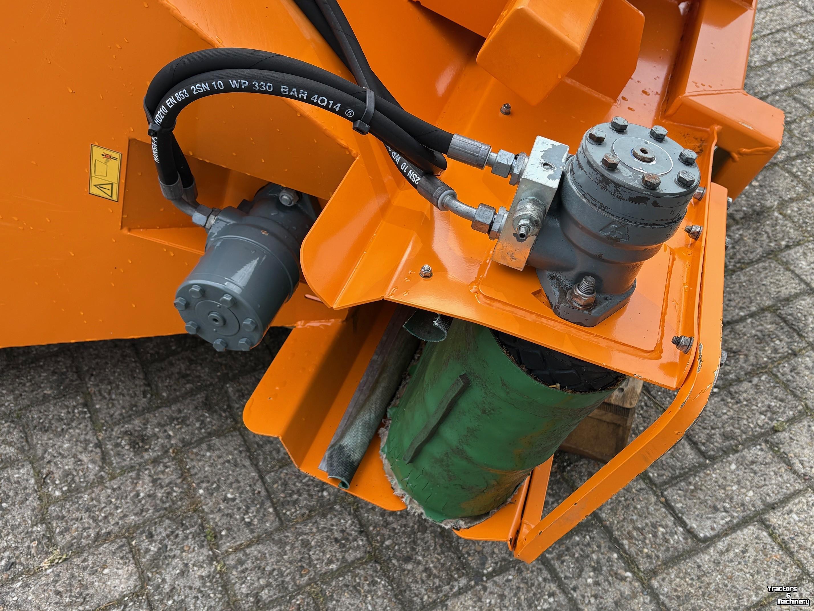 Distributeur de paille pour des logettes Flingk Z1500 instrooibak
