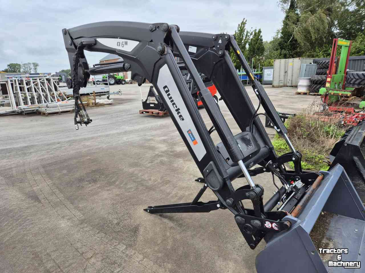 Chargeur frontal Quicke Q6M voorlader, 1 jaar gebruikt
