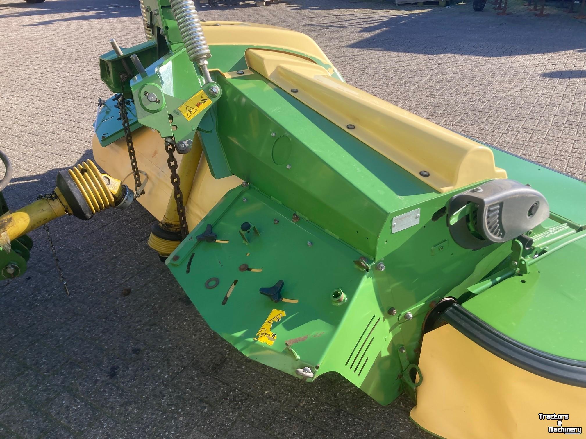 Faucheuse Krone EC B870 CV + F320CV Tripple maaier
