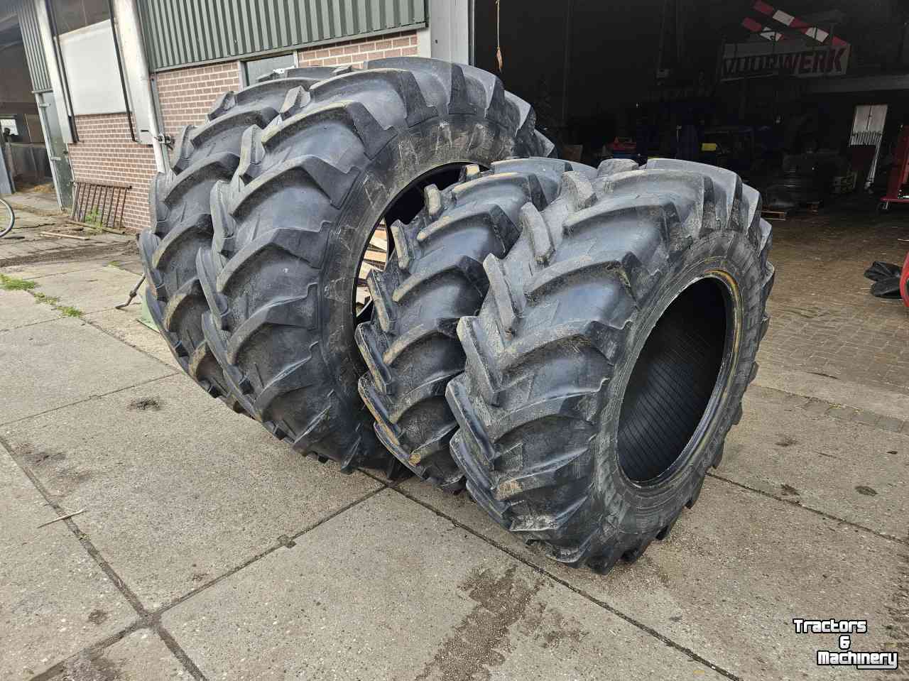 Roues, Pneus, Jantes, Barillets Jumelage Michelin 20.8R38 en 16.9R28 Agribib. 35 mm