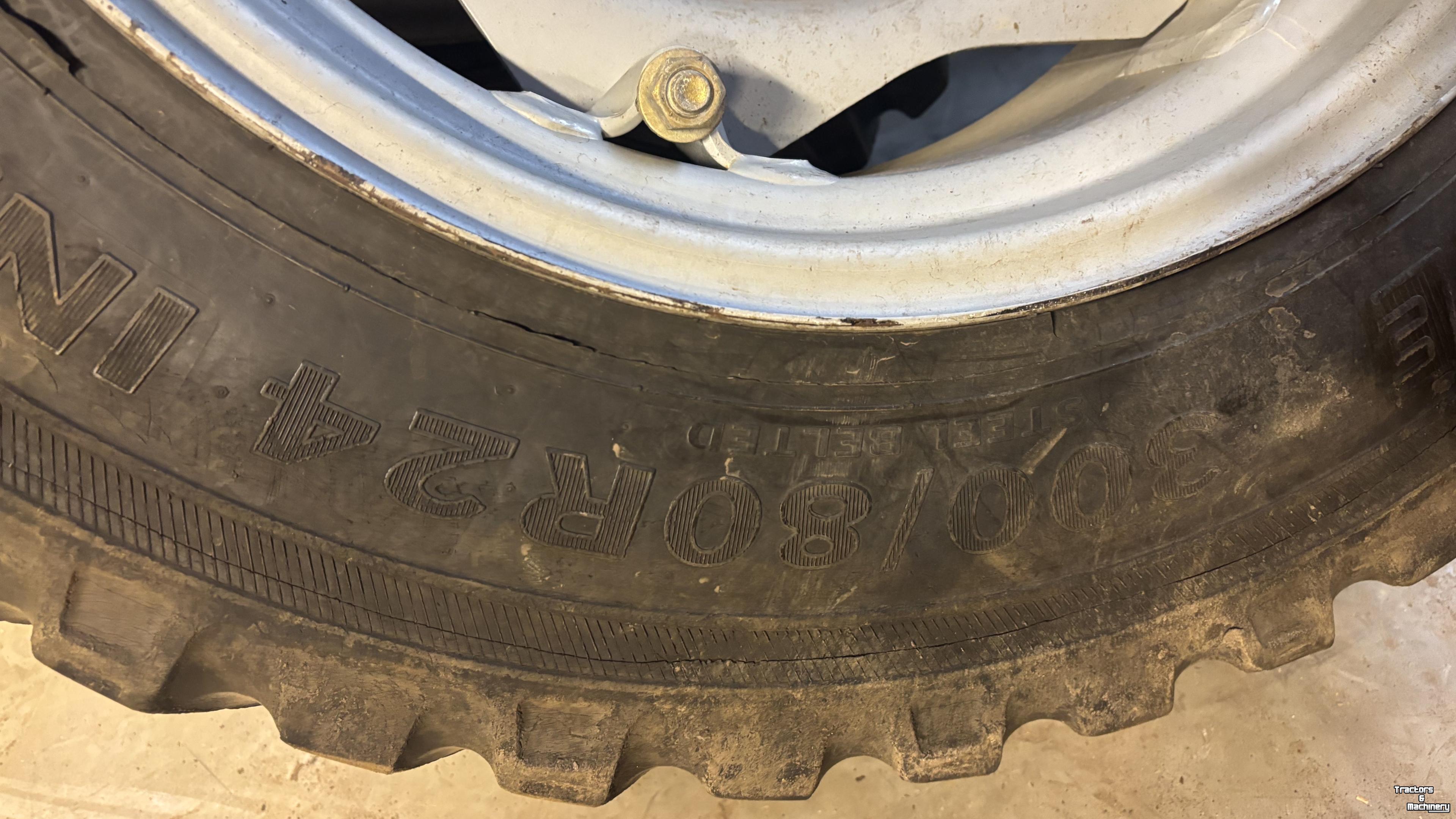 Roues, Pneus, Jantes, Barillets Jumelage Alliance ALLIANCE 300/80R24 WIELEN