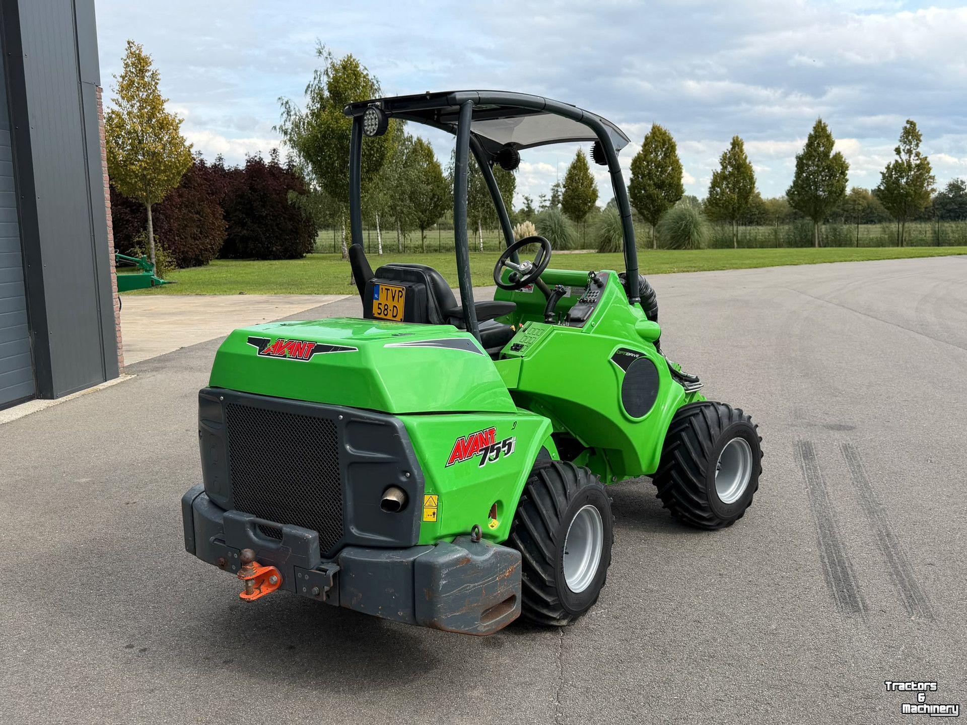 Chargeuse sur pneus Avant 755i TDL Mini-lader