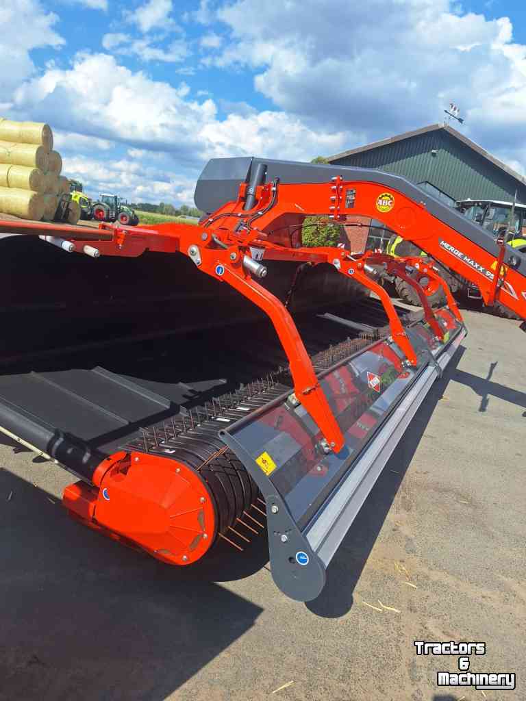 Andaineur Kuhn Merge Maxx 950