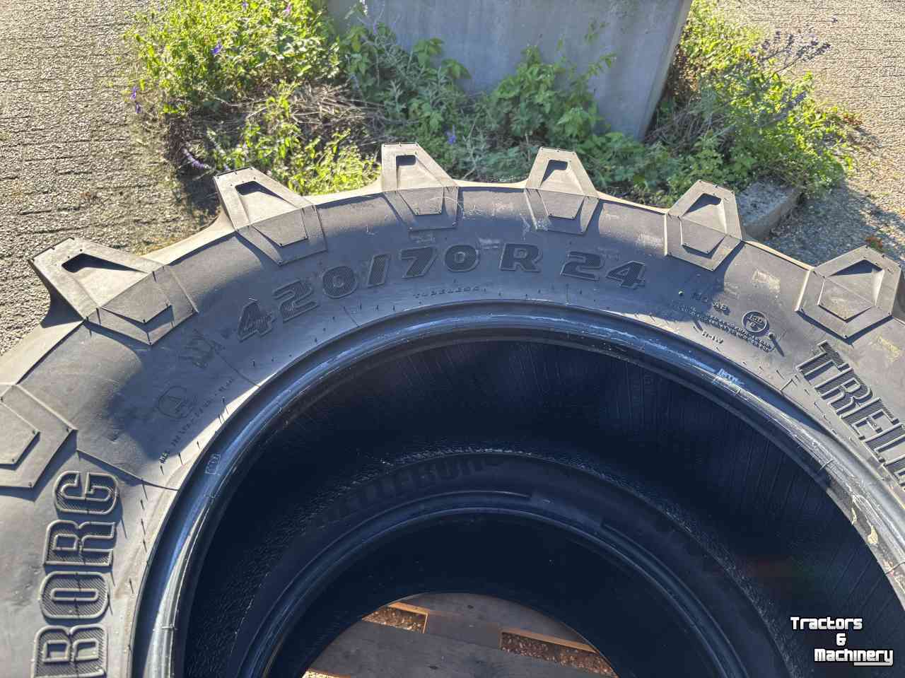 Roues, Pneus, Jantes, Barillets Jumelage Trelleborg 420/70R24 & 280/70R18 Demontage