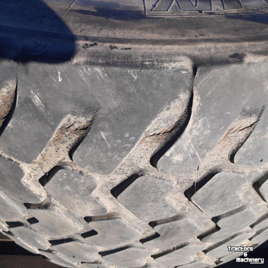 Roues, Pneus, Jantes, Barillets Jumelage Michelin 710/50R26.5 cargo band
