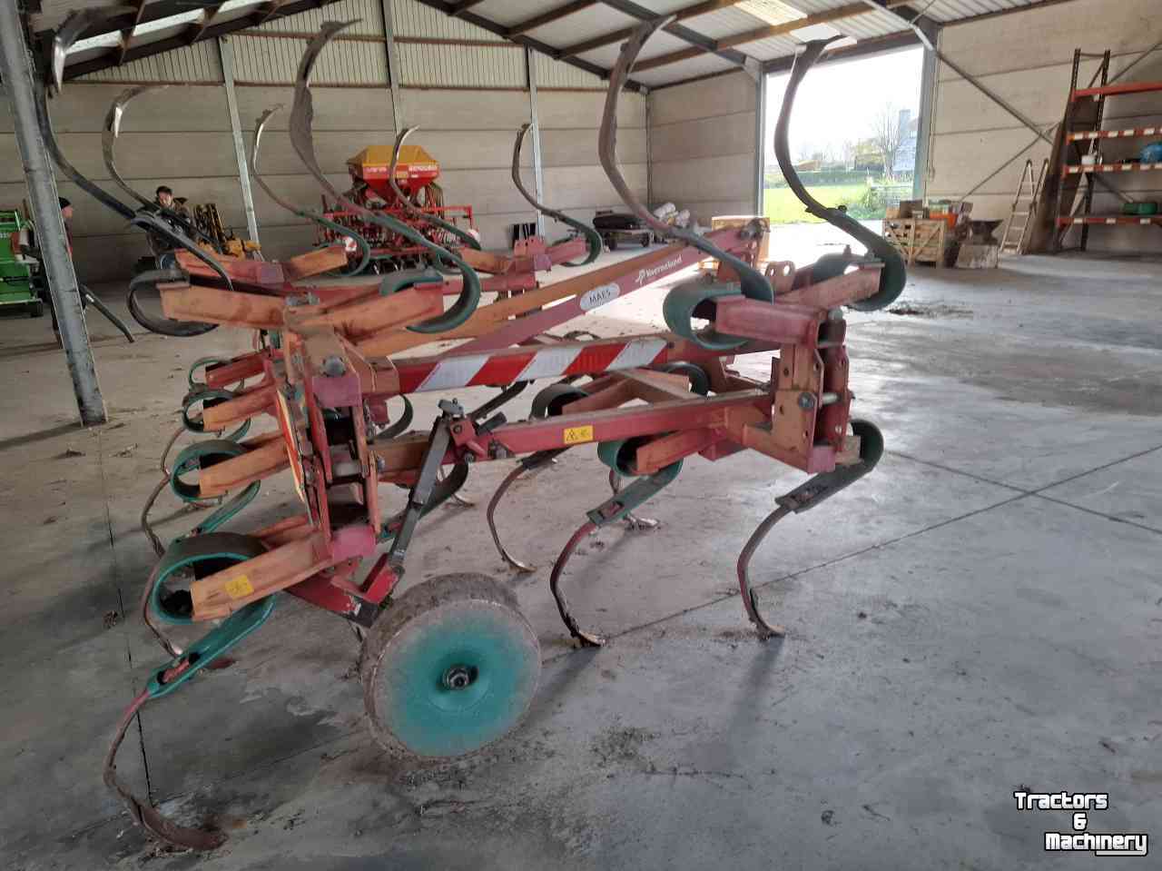 Cultivateur Kverneland CLF cultivator