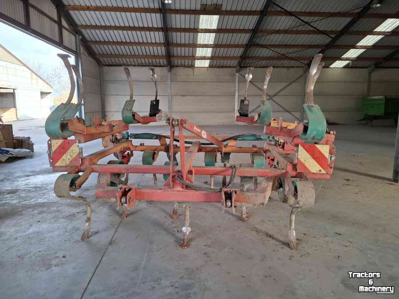 Cultivateur Kverneland CLF cultivator