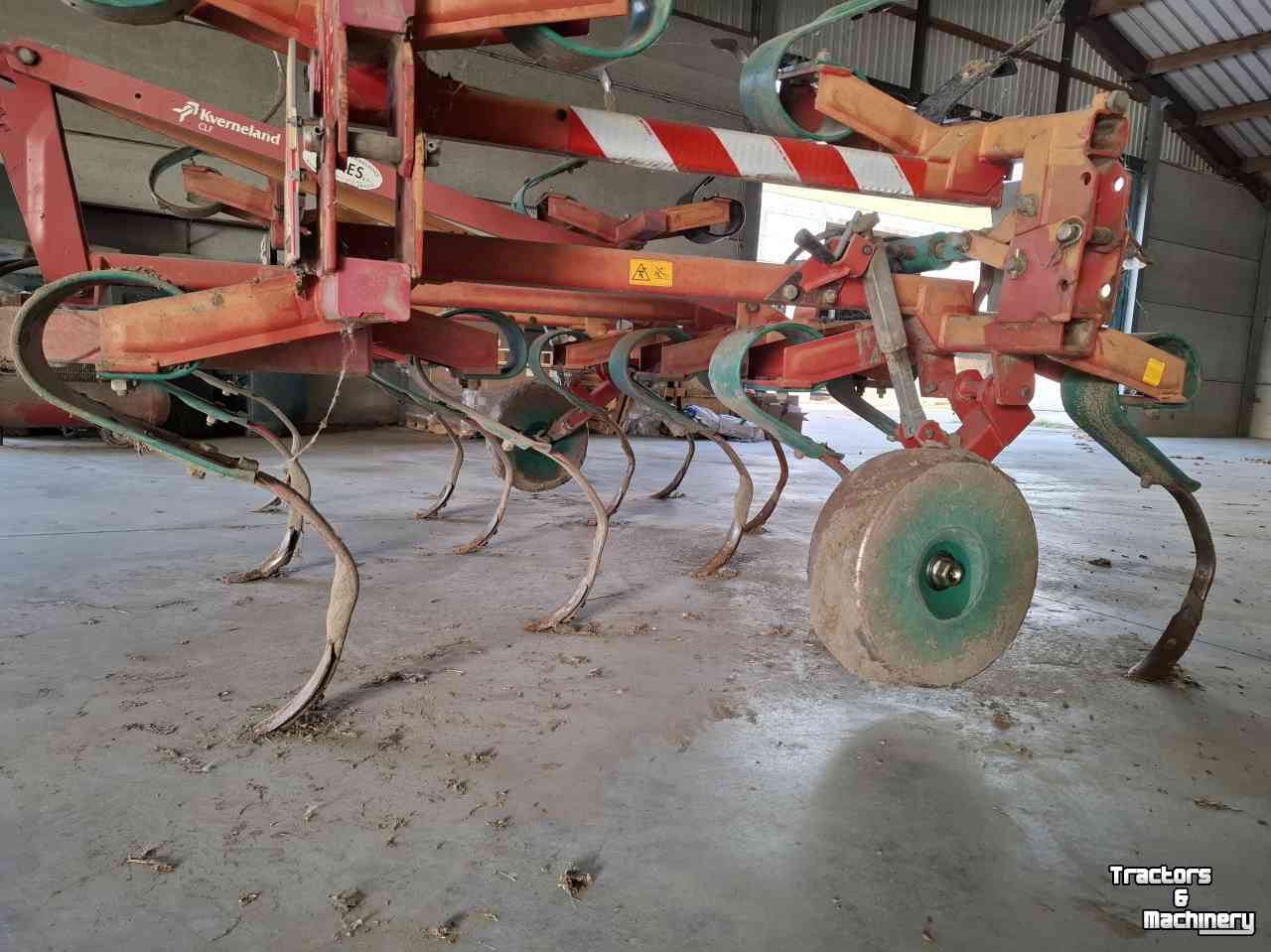 Cultivateur Kverneland CLF cultivator